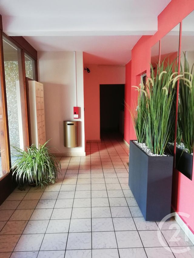 Appartement F5 &agrave; louer - 5 pi&egrave;ces - 83,55 m2 - Tours - 37 - CENTRE