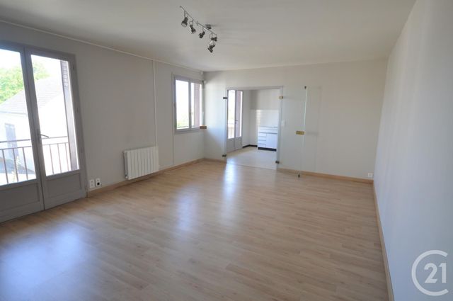 Appartement F3 à louer - 3 pièces - 83,78 m2 - St Jean De La Ruelle - 45 - CENTRE
