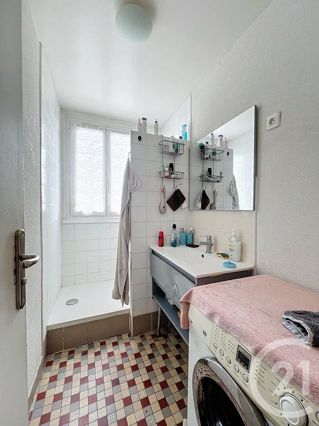 Appartement T3 à vendre - 3 pièces - 67,04 m2 - Fleury Les Aubrais - 45 - CENTRE