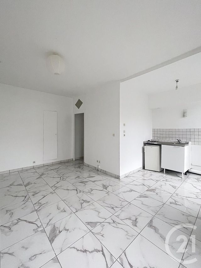 Appartement F1 à vendre - 1 pièce - 26,70 m2 - Orleans - 45 - CENTRE
