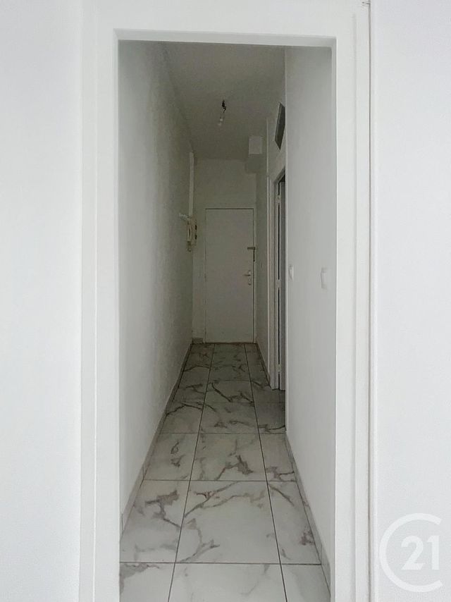 Appartement F1 à vendre - 1 pièce - 26,70 m2 - Orleans - 45 - CENTRE