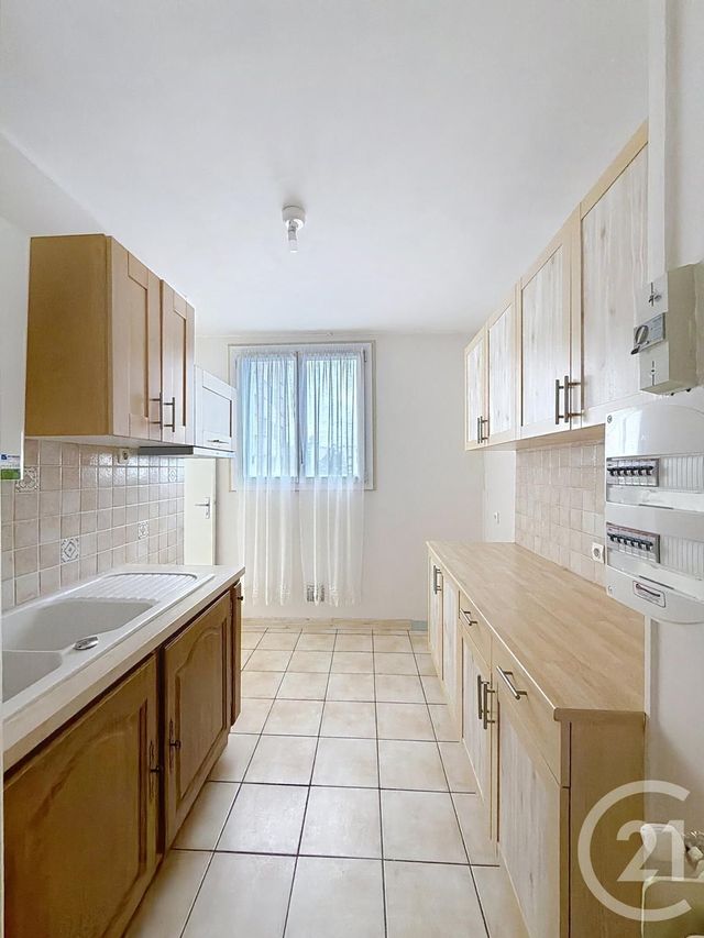 Appartement F3 &agrave; vendre - 3 pi&egrave;ces - 66 m2 - St Jean De La Ruelle - 45 - CENTRE