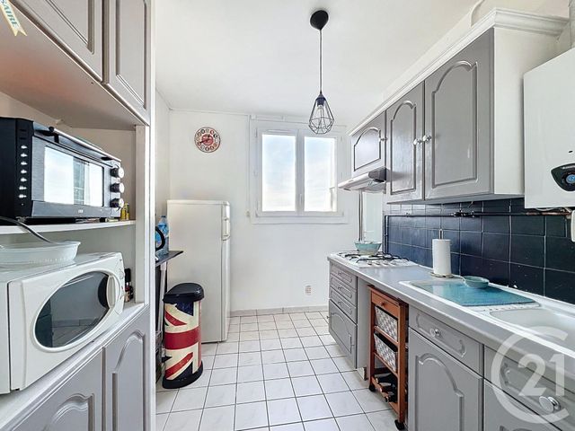 Appartement T3 &agrave; vendre - 3 pi&egrave;ces - 65,90 m2 - St Jean De La Ruelle - 45 - CENTRE