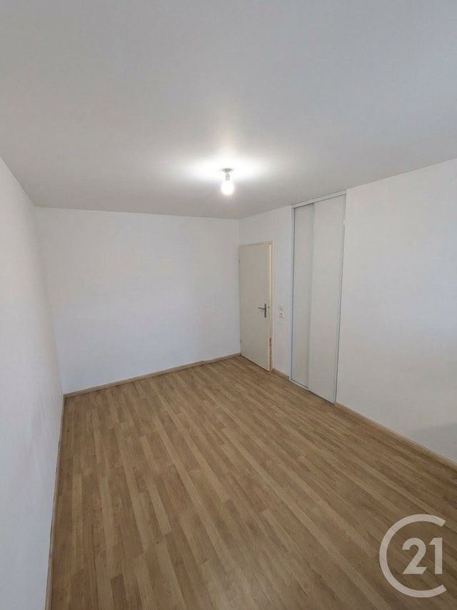 Appartement F2 &agrave; louer - 2 pi&egrave;ces - 42,72 m2 - La Chapelle St Mesmin - 45 - CENTRE