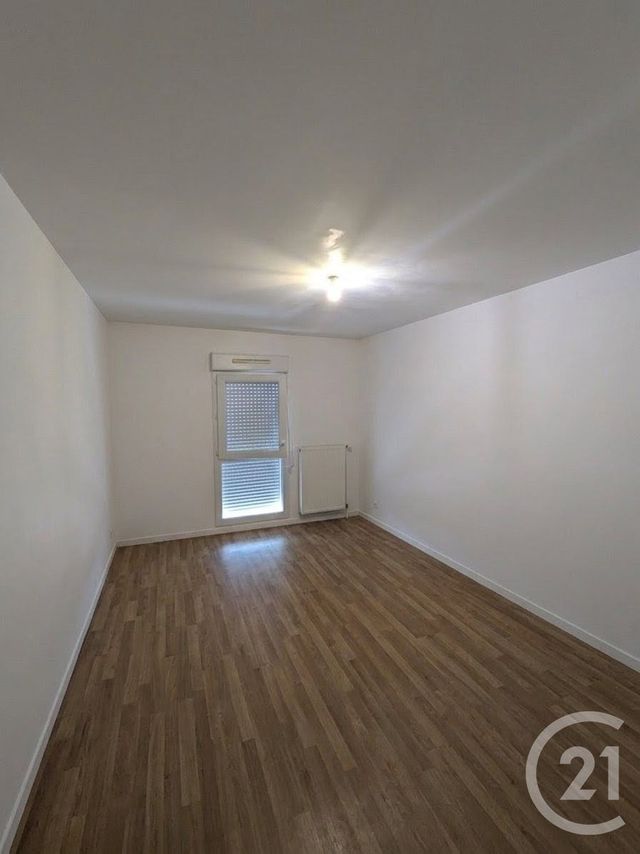 Appartement F2 &agrave; louer - 2 pi&egrave;ces - 42,72 m2 - La Chapelle St Mesmin - 45 - CENTRE