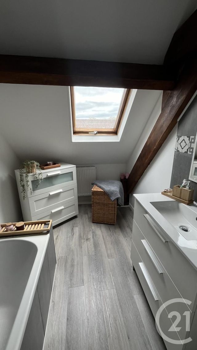 Maison à louer - 4 pièces - 97 m2 - Fleury Les Aubrais - 45 - CENTRE