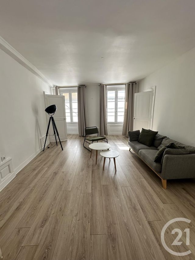 Appartement F3 à louer - 3 pièces - 71 m2 - Orleans - 45 - CENTRE