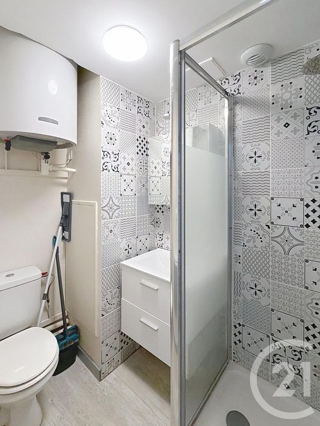 Appartement F1 à louer - 1 pièce - 20 m2 - Orleans - 45 - CENTRE