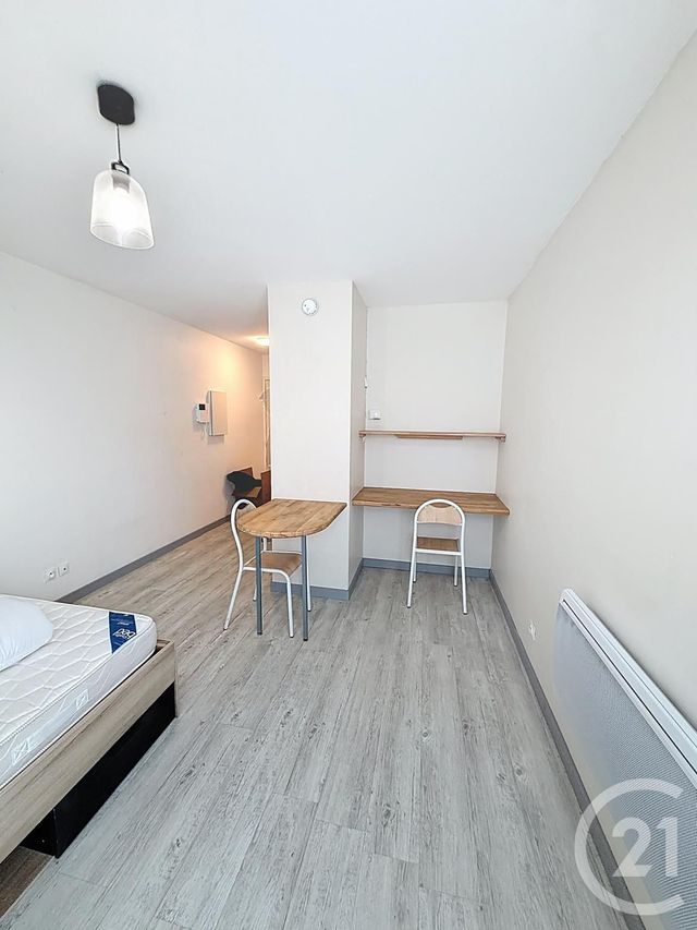 Appartement F1 à louer - 1 pièce - 20 m2 - Orleans - 45 - CENTRE