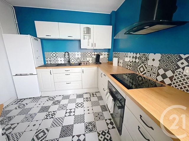 Appartement F3 &agrave; louer - 3 pi&egrave;ces - 58,59 m2 - Orleans - 45 - CENTRE