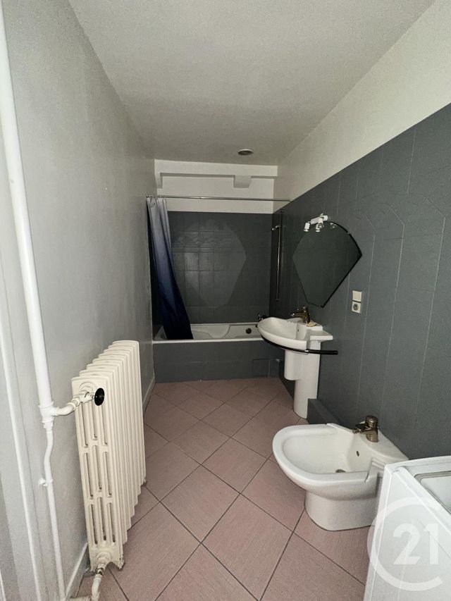 Appartement F3 &agrave; louer - 3 pi&egrave;ces - 71 m2 - Orleans - 45 - CENTRE