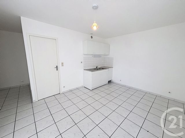 Appartement F1 &agrave; louer - 1 pi&egrave;ce - 30 m2 - Orleans - 45 - CENTRE