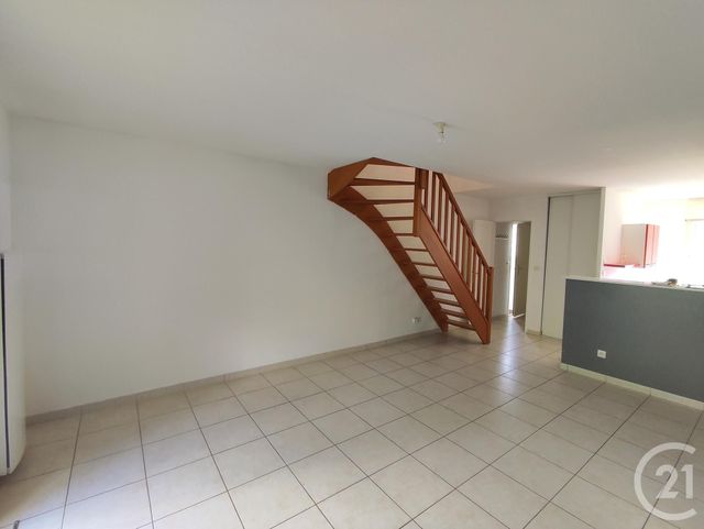 Appartement F3 &agrave; louer - 3 pi&egrave;ces - 63,87 m2 - Saran - 45 - CENTRE