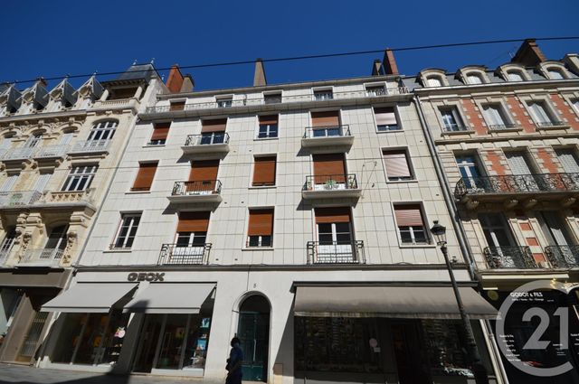 Appartement F2 &agrave; louer - 2 pi&egrave;ces - 72,09 m2 - Orleans - 45 - CENTRE