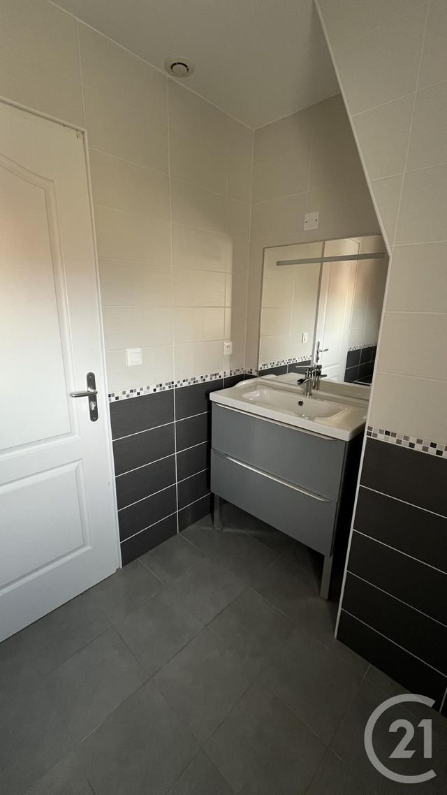 Maison &agrave; louer - 5 pi&egrave;ces - 122 m2 - Fleury Les Aubrais - 45 - CENTRE