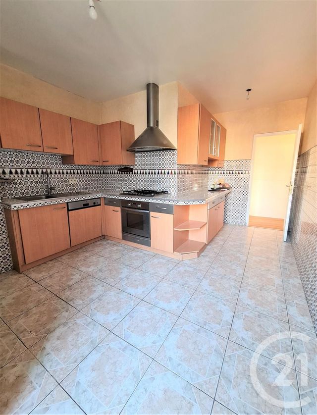 Appartement F4 &agrave; louer - 4 pi&egrave;ces - 91,96 m2 - Orleans - 45 - CENTRE