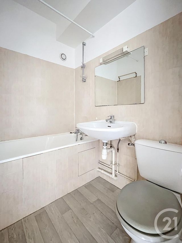 Appartement F1 &agrave; louer - 1 pi&egrave;ce - 24,33 m2 - Orleans - 45 - CENTRE