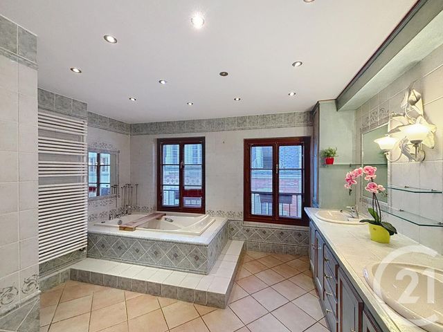 Appartement F4 &agrave; louer - 5 pi&egrave;ces - 130,69 m2 - Orleans - 45 - CENTRE