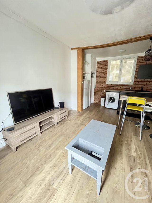 Appartement F2 &agrave; louer - 2 pi&egrave;ces - 40,82 m2 - Fleury Les Aubrais - 45 - CENTRE