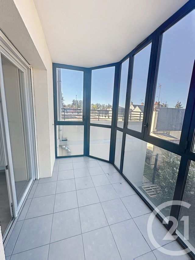 Appartement F2 &agrave; louer - 2 pi&egrave;ces - 42 m2 - La Chapelle St Mesmin - 45 - CENTRE