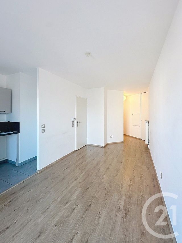 Appartement F2 &agrave; louer - 2 pi&egrave;ces - 42 m2 - La Chapelle St Mesmin - 45 - CENTRE