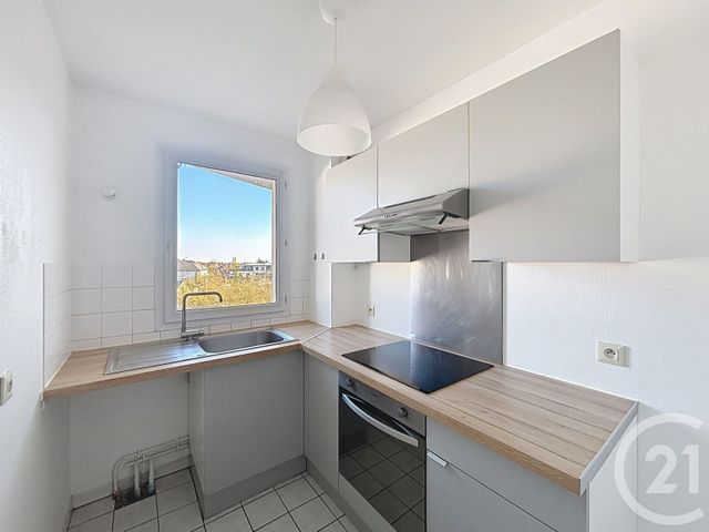 Appartement F2 &agrave; louer - 2 pi&egrave;ces - 47,02 m2 - Orleans - 45 - CENTRE