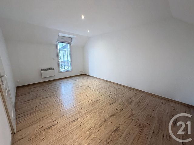 Maison &agrave; louer - 5 pi&egrave;ces - 122 m2 - Fleury Les Aubrais - 45 - CENTRE