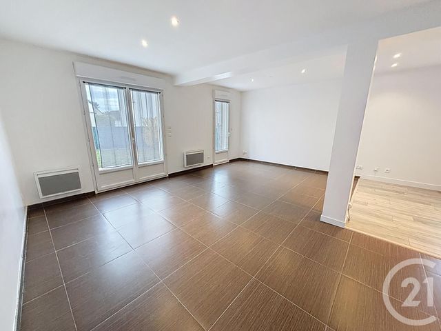 Maison &agrave; louer - 5 pi&egrave;ces - 122 m2 - Fleury Les Aubrais - 45 - CENTRE