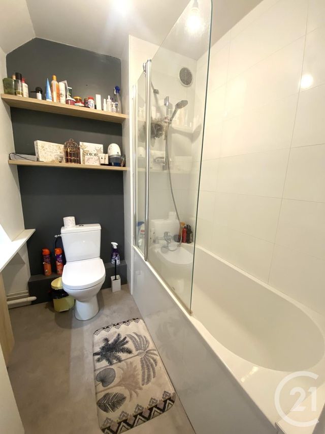 Appartement &agrave; louer - 3 pi&egrave;ces - 66,50 m2 - St Jean De Braye - 45 - CENTRE