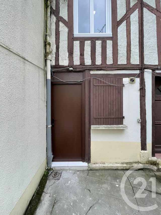 Appartement F3 &agrave; louer - 3 pi&egrave;ces - 38,58 m2 - Orleans - 45 - CENTRE