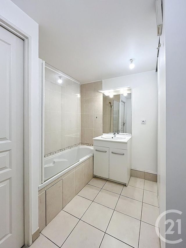 Appartement F2 &agrave; louer - 2 pi&egrave;ces - 44,06 m2 - Orleans - 45 - CENTRE