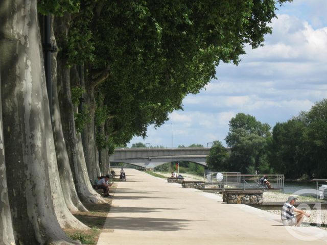 Appartement Studio &agrave; louer - 1 pi&egrave;ce - 19 m2 - Orleans - 45 - CENTRE