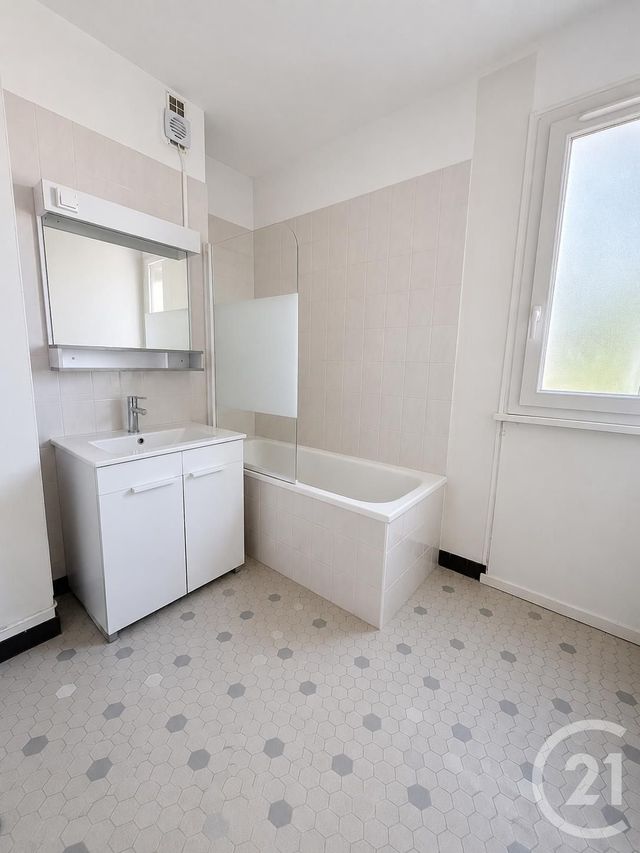 Appartement F2 &agrave; louer - 2 pi&egrave;ces - 51,22 m2 - St Jean De Braye - 45 - CENTRE