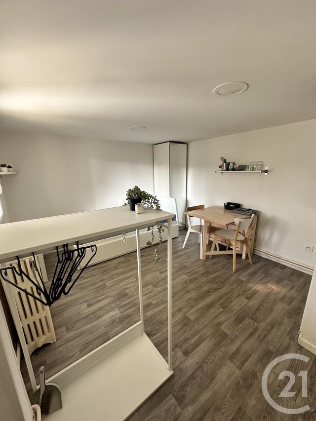 Appartement F1 &agrave; louer - 1 pi&egrave;ce - 15,03 m2 - St Pryve St Mesmin - 45 - CENTRE