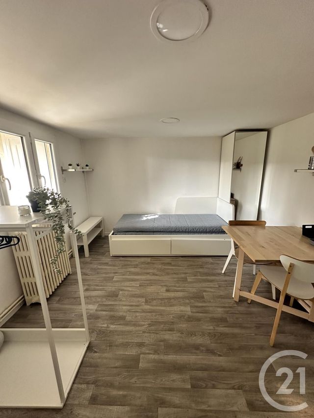 Appartement F1 &agrave; louer - 1 pi&egrave;ce - 15,03 m2 - St Pryve St Mesmin - 45 - CENTRE