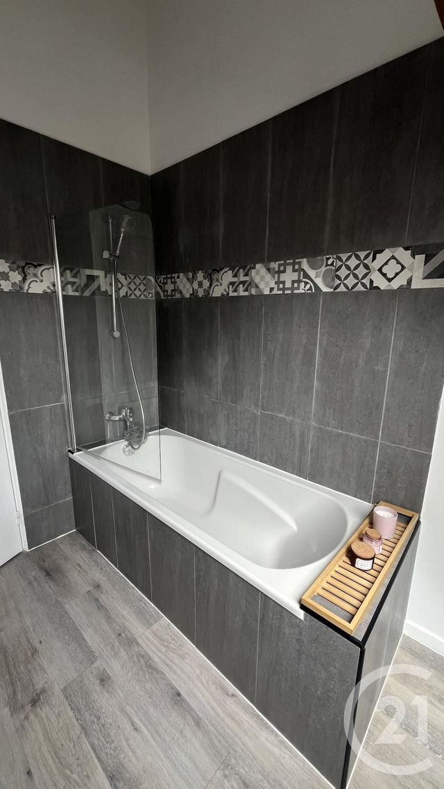 Maison &agrave; louer - 4 pi&egrave;ces - 97 m2 - Fleury Les Aubrais - 45 - CENTRE