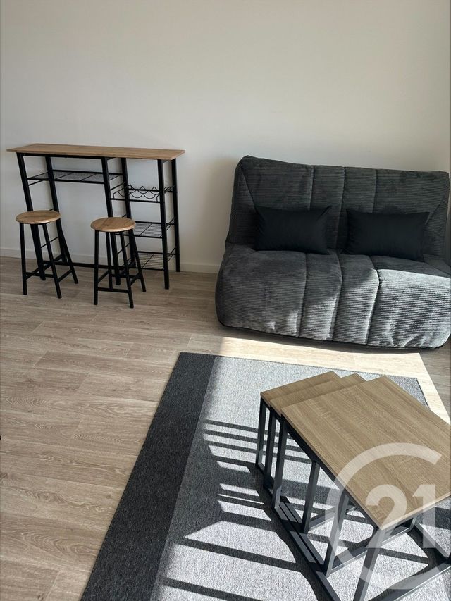 Appartement F1 &agrave; louer - 1 pi&egrave;ce - 24,50 m2 - La Chapelle St Mesmin - 45 - CENTRE