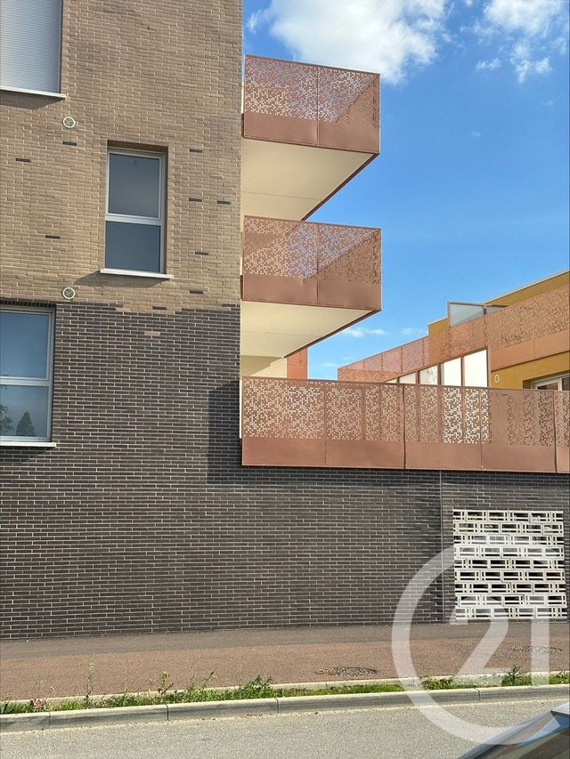 Appartement F1 &agrave; louer - 1 pi&egrave;ce - 24,50 m2 - La Chapelle St Mesmin - 45 - CENTRE