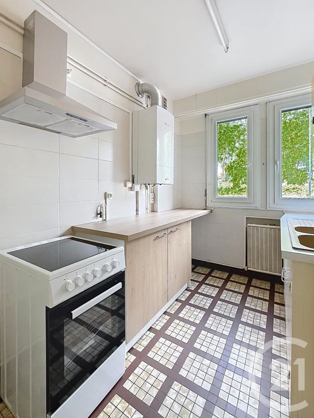 Appartement F3 &agrave; louer - 3 pi&egrave;ces - 66,36 m2 - Orleans - 45 - CENTRE