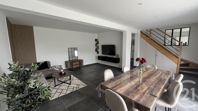 Maison &agrave; louer - 4 pi&egrave;ces - 97 m2 - Fleury Les Aubrais - 45 - CENTRE