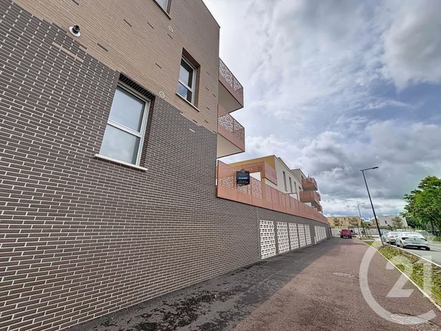 Appartement F1 &agrave; louer - 1 pi&egrave;ce - 24,50 m2 - La Chapelle St Mesmin - 45 - CENTRE