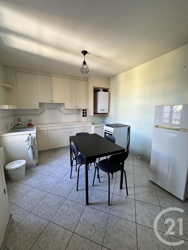 Appartement F3 &agrave; louer - 3 pi&egrave;ces - 71 m2 - Orleans - 45 - CENTRE