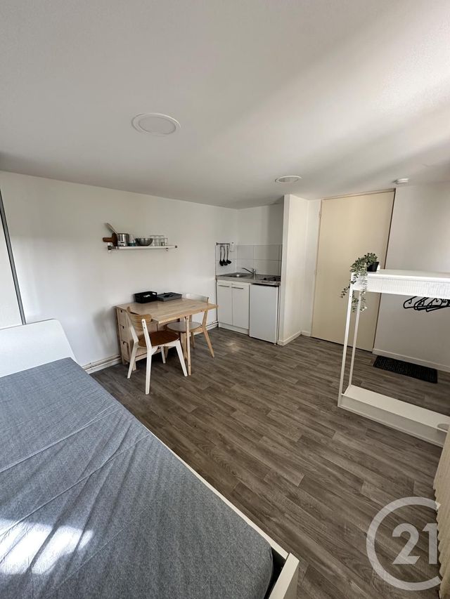 Appartement F1 &agrave; louer - 1 pi&egrave;ce - 15,03 m2 - St Pryve St Mesmin - 45 - CENTRE