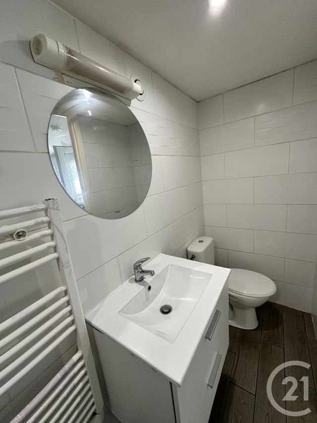 Appartement F1 &agrave; louer - 1 pi&egrave;ce - 15,03 m2 - St Pryve St Mesmin - 45 - CENTRE