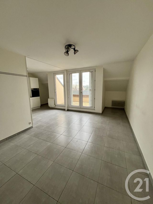 Appartement F2 &agrave; louer - 2 pi&egrave;ces - 53 m2 - Orleans - 45 - CENTRE