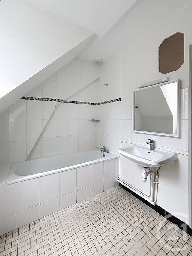 Appartement F4 &agrave; louer - 4 pi&egrave;ces - 92,41 m2 - Orleans - 45 - CENTRE