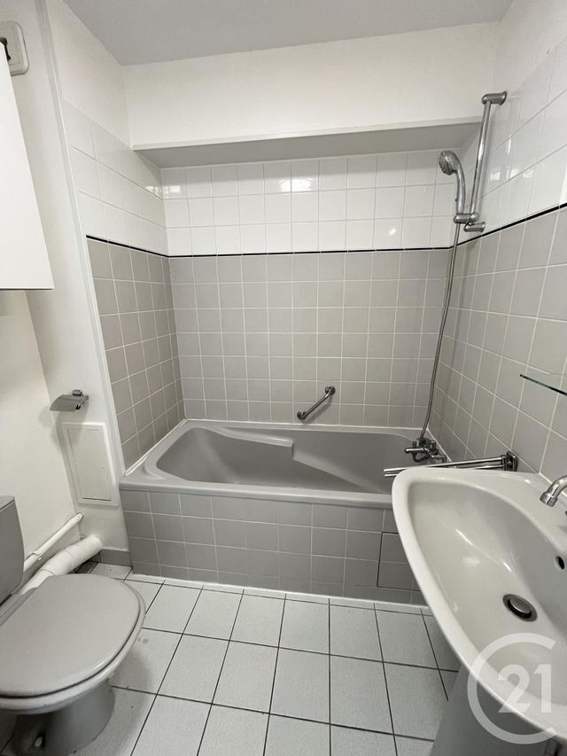 Appartement F1 &agrave; louer - 1 pi&egrave;ce - 22,19 m2 - Orleans - 45 - CENTRE
