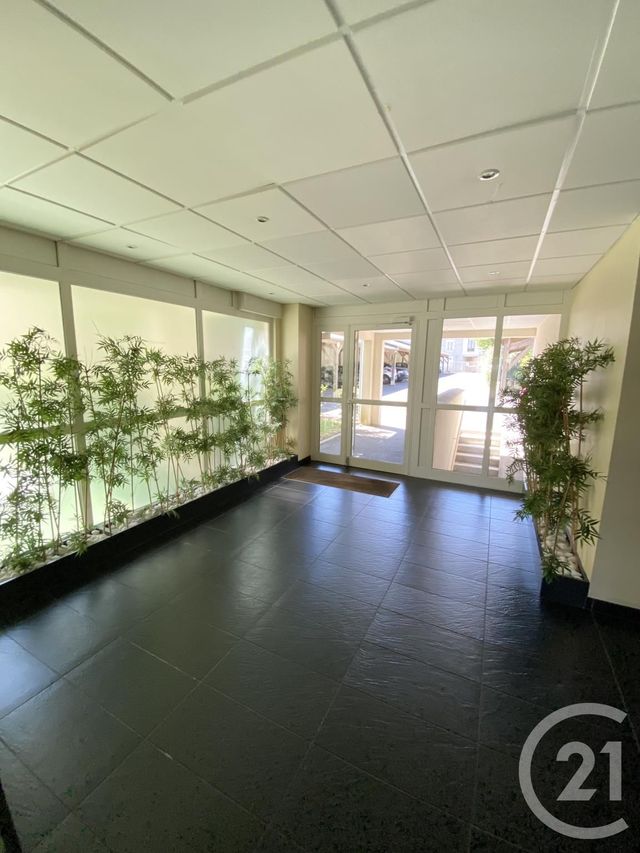 Appartement F3 &agrave; louer - 3 pi&egrave;ces - 73,10 m2 - Orleans - 45 - CENTRE