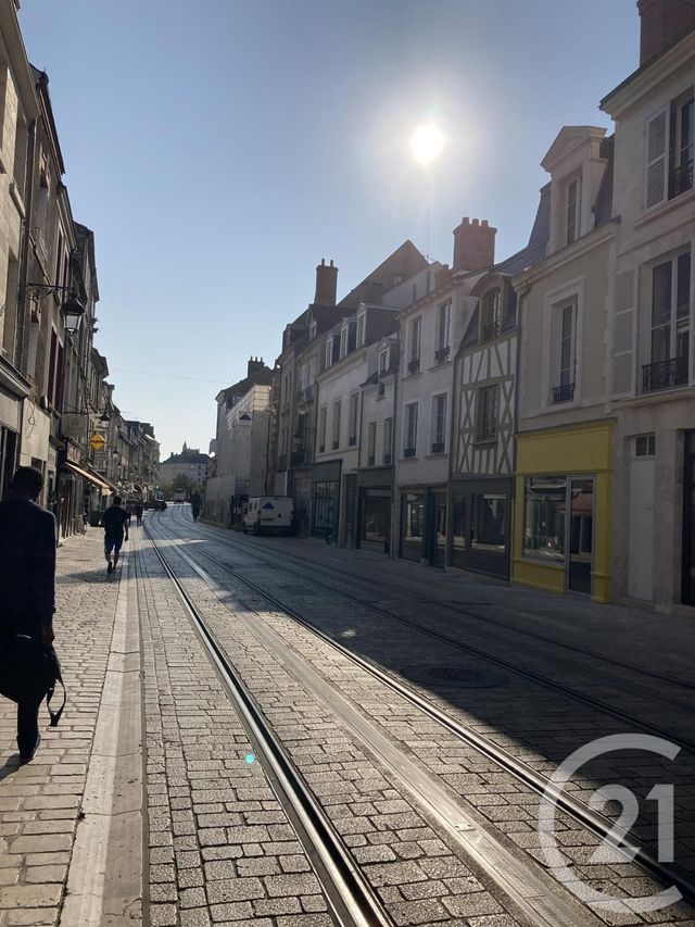Appartement F3 &agrave; louer - 3 pi&egrave;ces - 69,80 m2 - Orleans - 45 - CENTRE