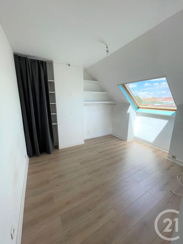 Appartement Duplex &agrave; louer - 2 pi&egrave;ces - 39,60 m2 - Orleans - 45 - CENTRE